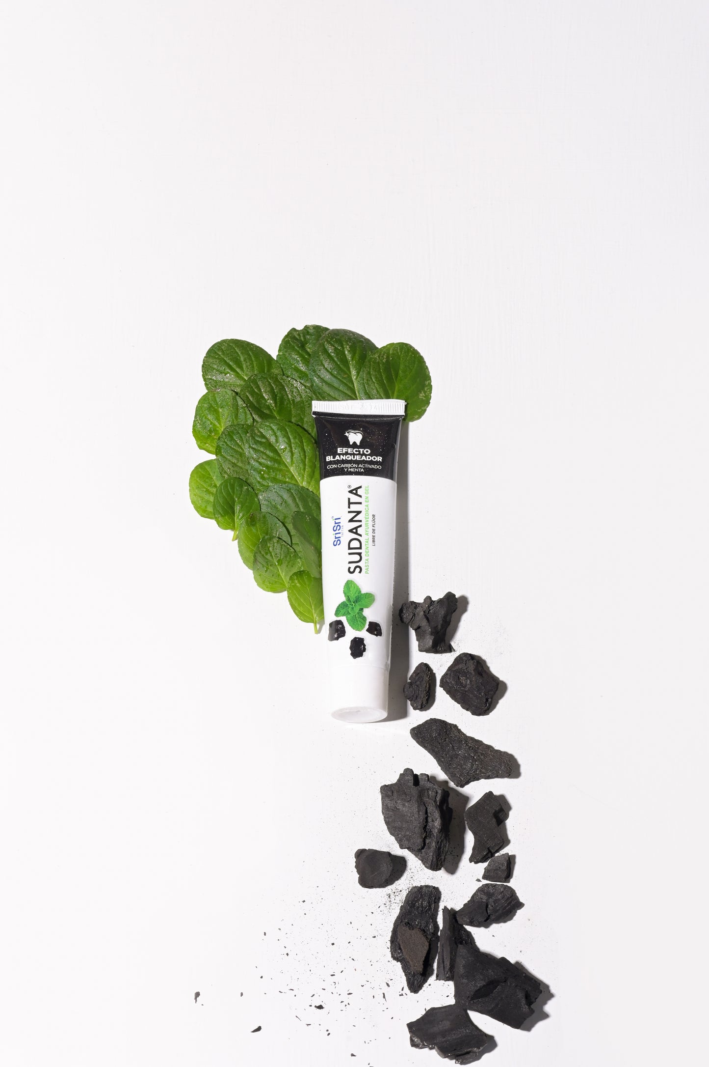 Sudanta Gel Efecto Blanqueador (carbón activado y menta)